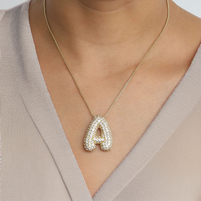Navnesmykke Bubble med diamant | 18k Gull