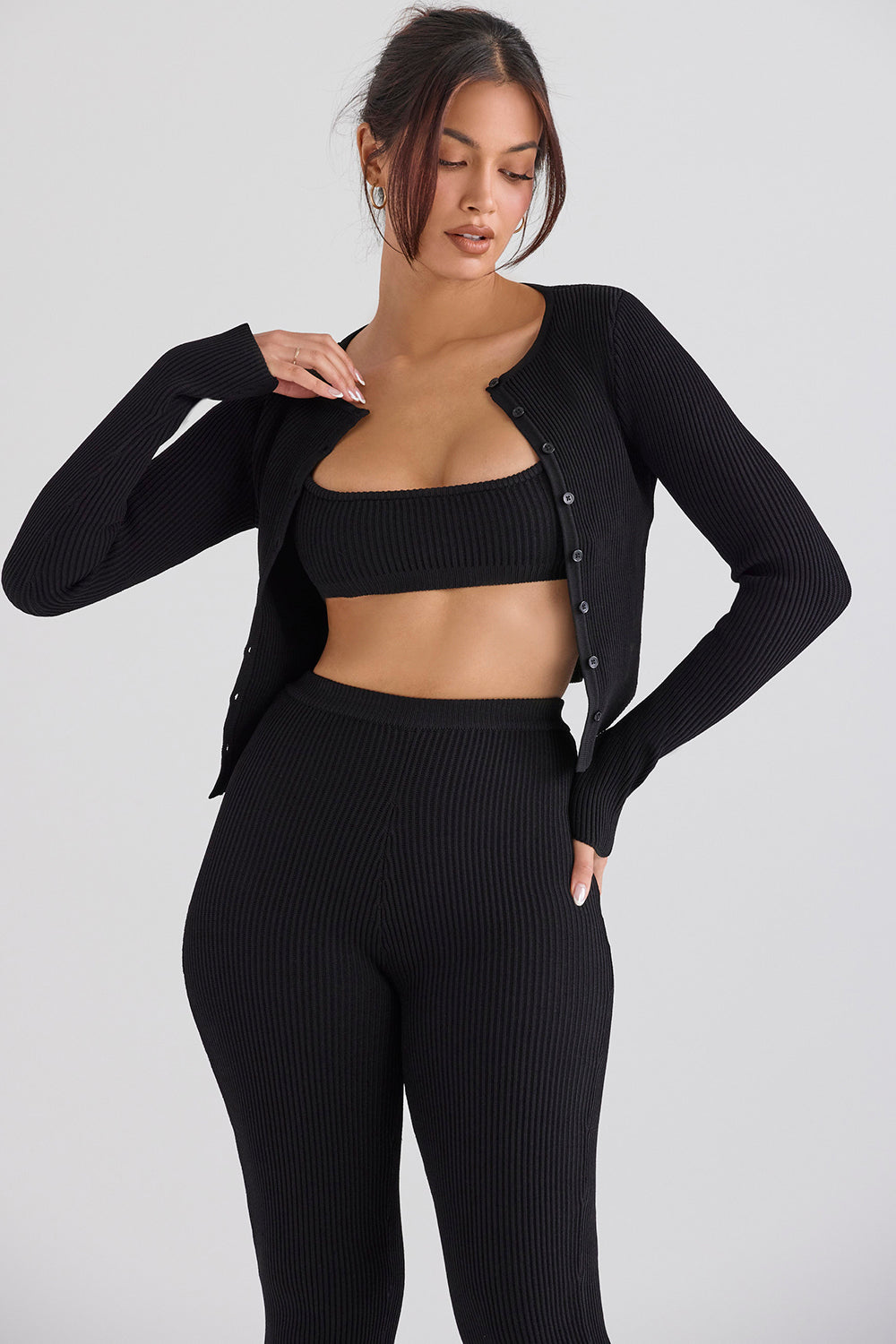 Ribbestrikket cardigan med leggings