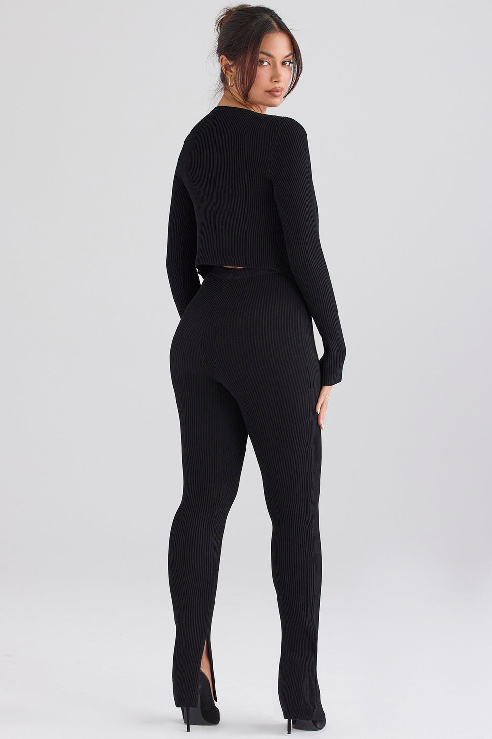 Ribbestrikket cardigan med leggings