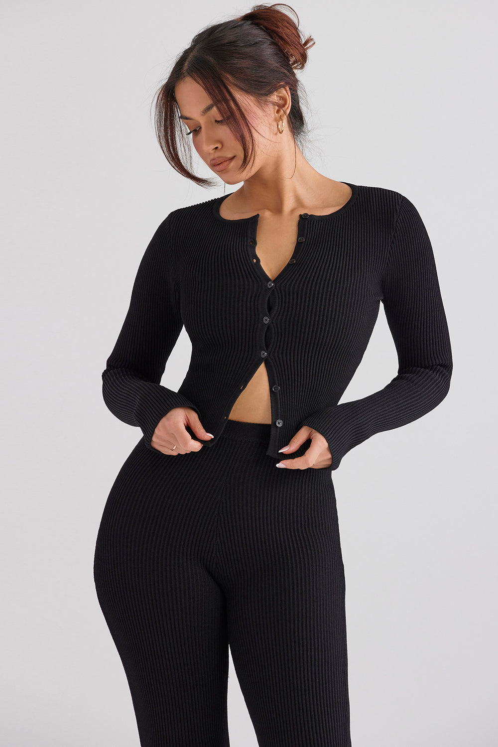 Ribbestrikket cardigan med leggings