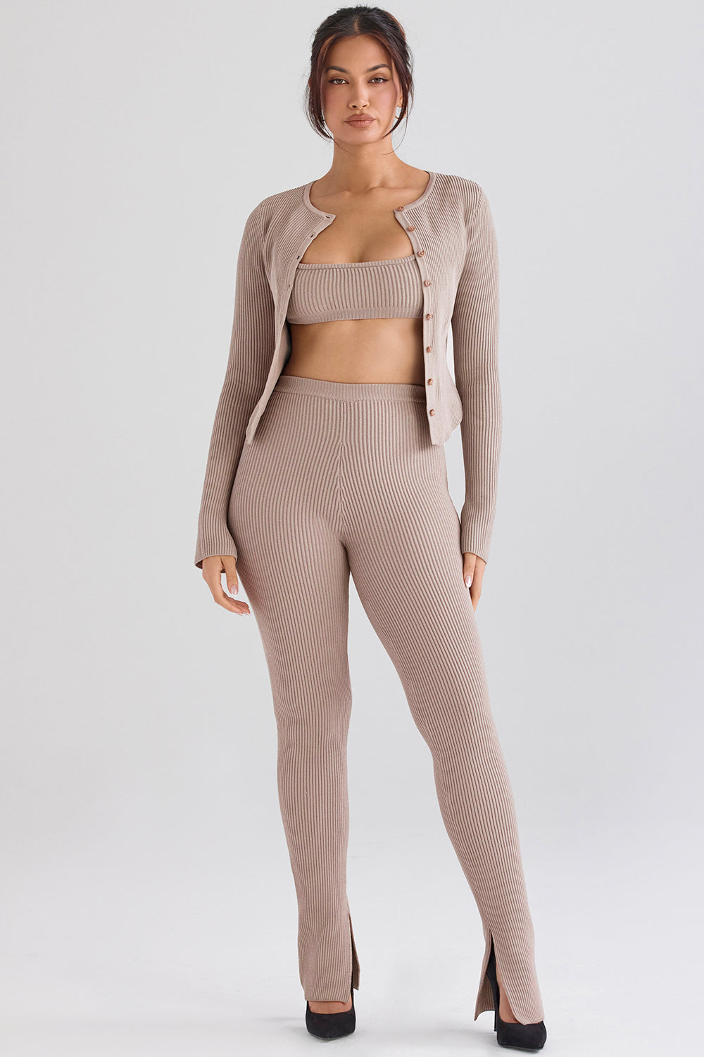 Ribbestrikket cardigan med leggings